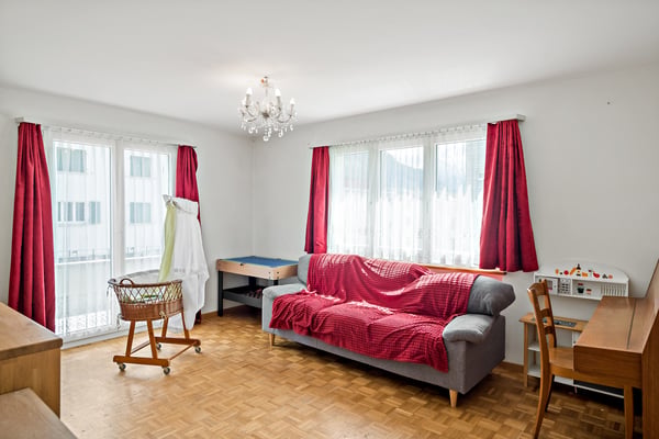Mehrfamilienhaus im sonnigen Bürglen 11