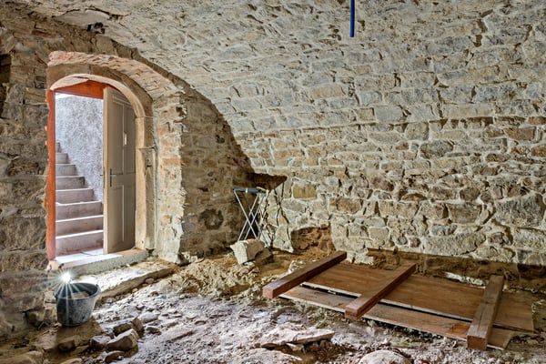 Aussergewöhnliches Haus mit viel Potential 12