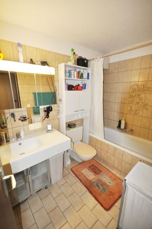 Grosszügige 4.5-Zimmer-Wohnung mit Schwimmbad zur Mitbenutzung 9