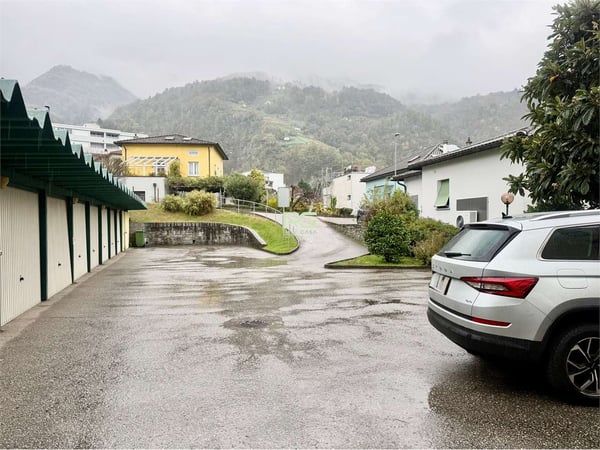 Appartamento con piscina 11