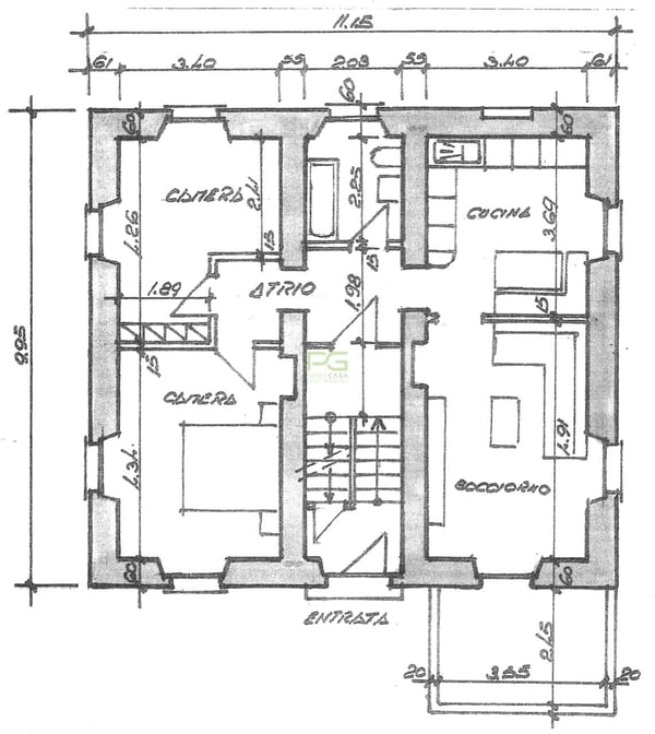 Casa bifamiliare con giardino in ottima posizione 11