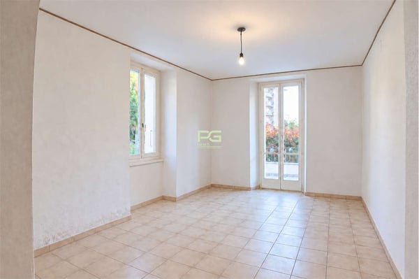Casa bifamiliare con giardino in ottima posizione 3