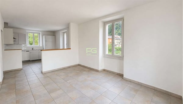 Casa bifamiliare con giardino in ottima posizione 6