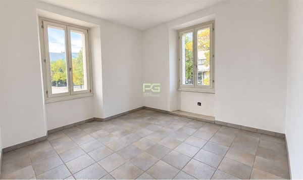 Casa bifamiliare con giardino in ottima posizione 7