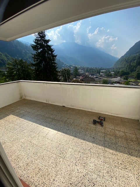 Appartamento 3.5 locali con balcone e vista panoramica a Faido 2