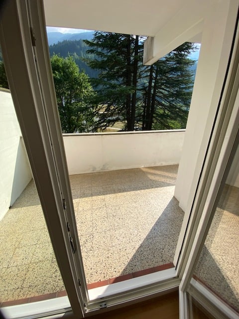 Appartamento 3.5 locali con balcone e vista panoramica a Faido 3