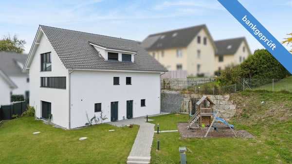 RESERVIERT: AgentSelly - Modernes Einfamilienhaus mit großem Garten 9