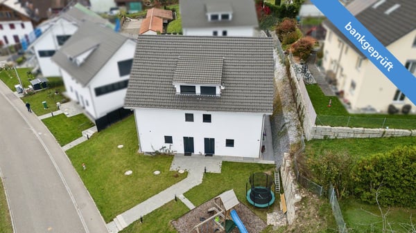 RESERVIERT: AgentSelly - Modernes Einfamilienhaus mit großem Garten 11