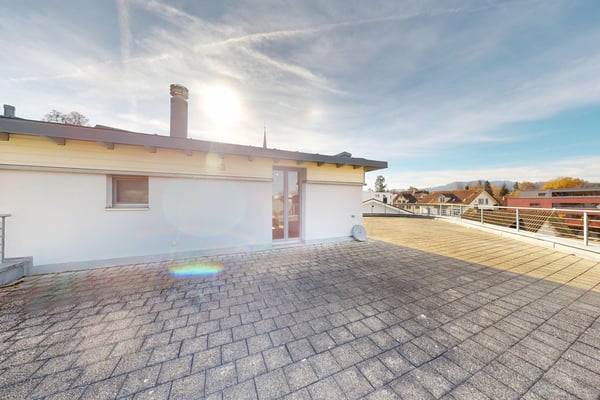 Lichtdurchflutetes Wohnen mit Dachterrasse 2