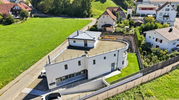 Lichtdurchflutetes Wohnen mit Dachterrasse