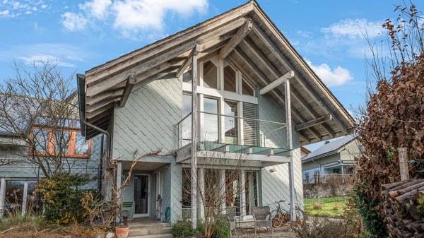 AgentSelly - Zentral gelegenes Wohnobjekt in Oberönz 12