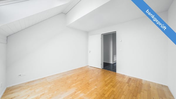 AgentSelly - 5.5-Zi.-Maisonette mit Galerie 2