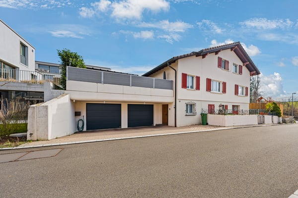 Attraktives Haus mit viel Platz und Charme 1