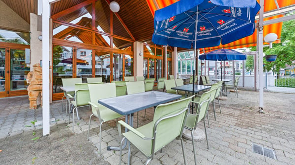 AgentSelly - Charmantes Restaurant mit Terrasse 9