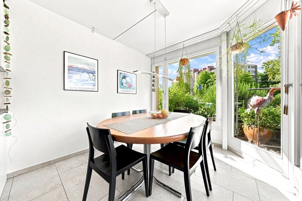 Modernes Wohnen mit sonniger Terrasse 1