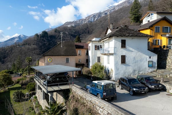 Un complesso di rustici a Brissago. Adatto per l'attività Bed & Breakfast 7