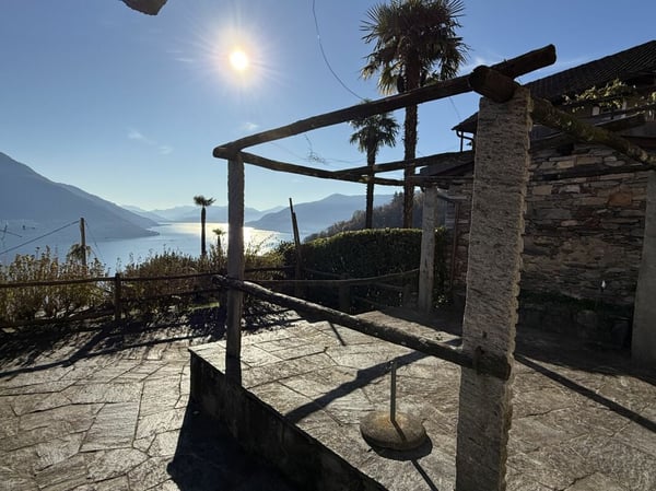 Un complesso di rustici a Brissago. Adatto per l'attività Bed & Breakfast 9