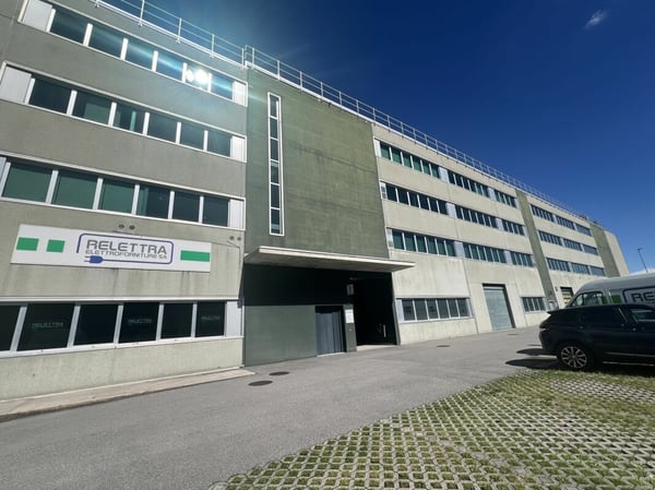 Spazi amministrativi-commerciali di reddito Mendrisio 3