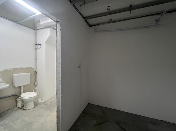 Spazi commerciali/ Magazzini modulabili da 30 m2 fino ai 200 m2 5