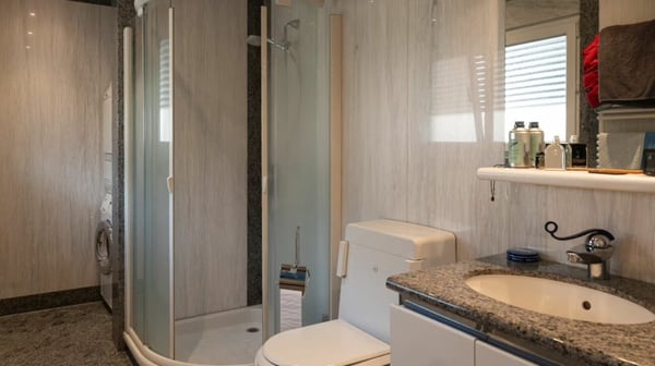 Splendida bifamigliare con piscina - Sementina 21