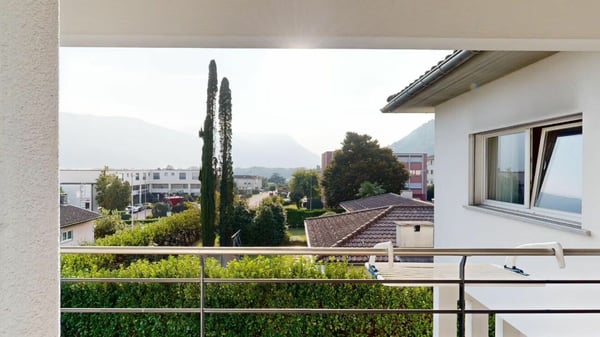 Splendida bifamigliare con piscina - Sementina 22