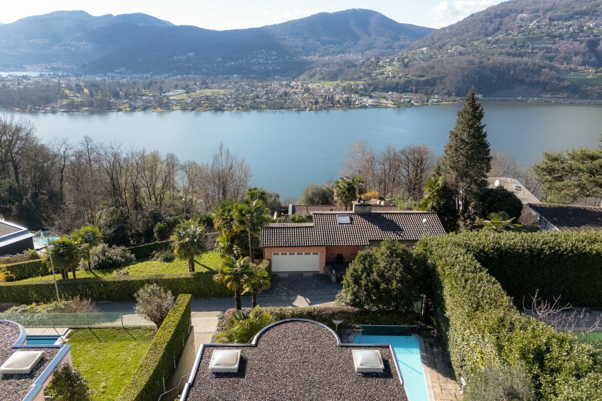 Splendida villa con piscina a Montagnola