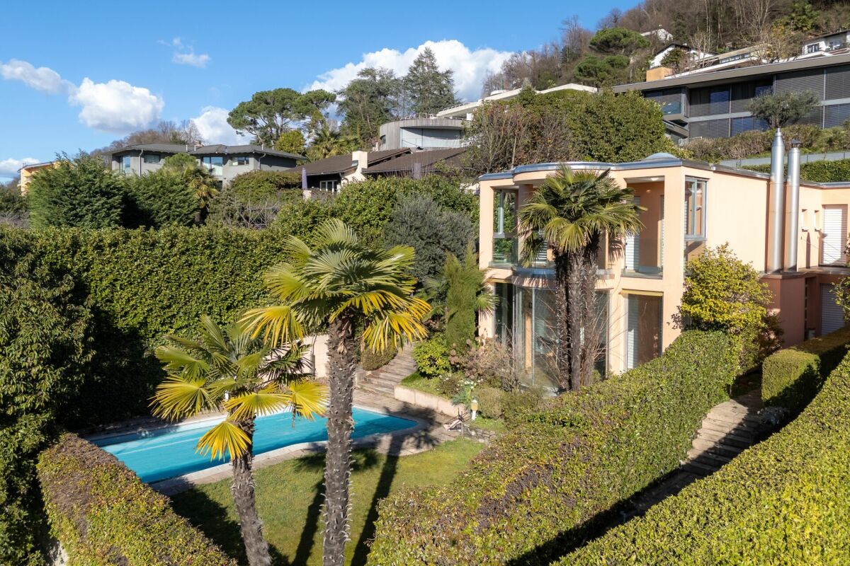 Splendida villa con piscina a Montagnola
