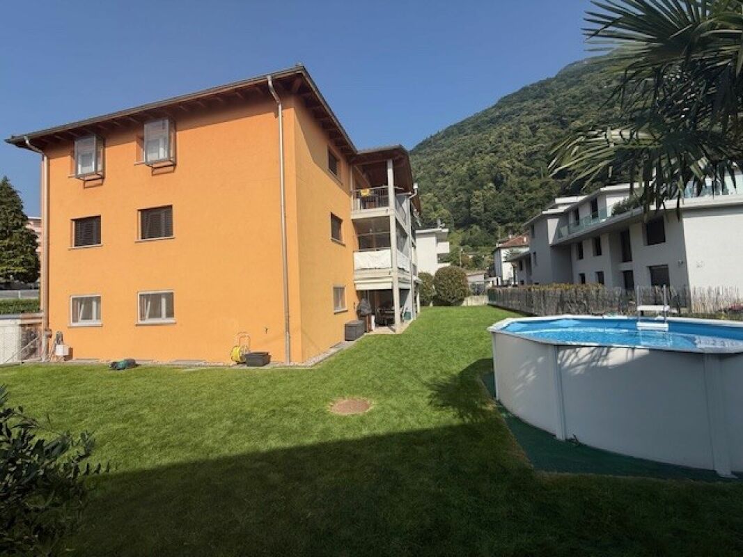 Spazioso e luminoso 4.5 locali con giardino - Arbedo Castione