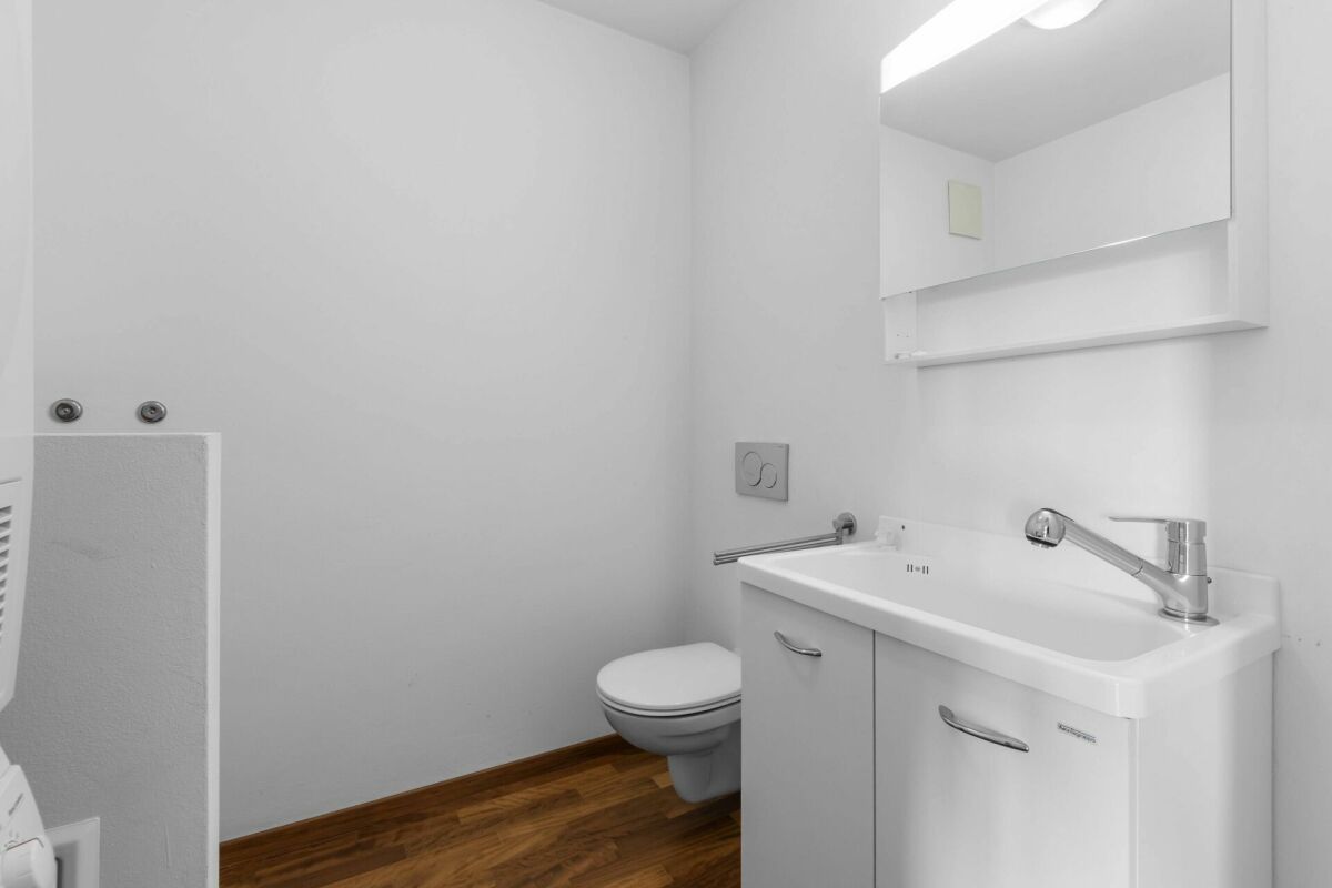 Elegante appartamento 3.5 locali con vista lago a Vernate
