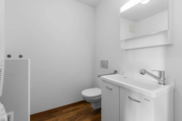 Elegante appartamento 3.5 locali con vista lago a Vernate 12