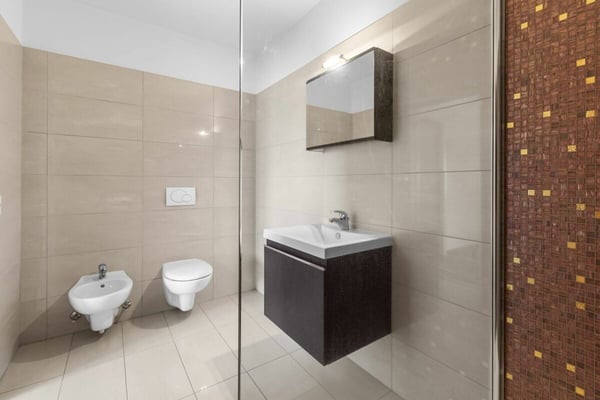 Elegante appartamento 3.5 locali con vista lago a Vernate 16