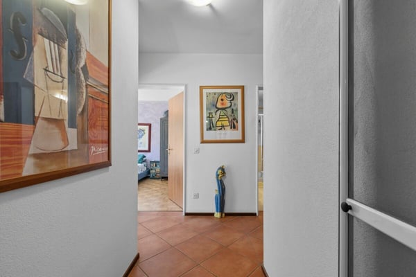 Vivi la bellezza di Capolago: casa con vista mozzafiato sul lago 14
