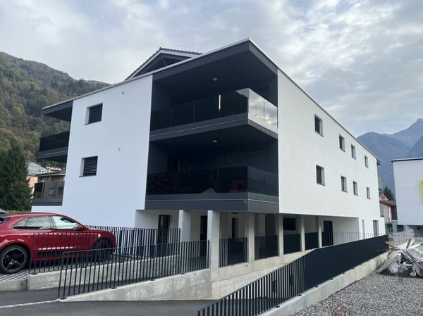 Ampio e moderno 2.5 locali a San Vittore 7