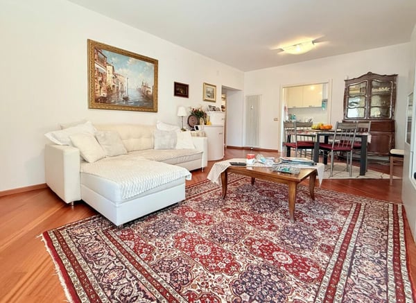 Ampio 3.5 locali con terrazza - posizione privilegiata a Bellinzona 3