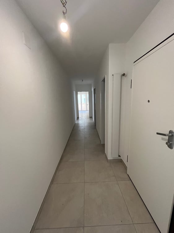 CADENAZZO - AFFITTASI AMPIO 4.5 LOCALI COMPLETAMENTE RISTRUTTURATO 5