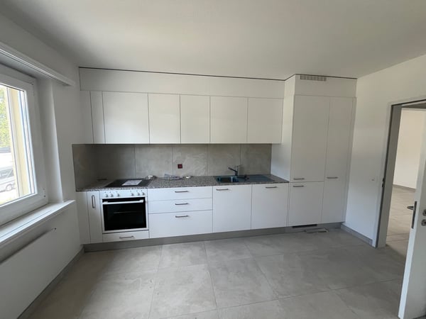 CADENAZZO - AFFITTASI AMPIO 4.5 LOCALI COMPLETAMENTE RISTRUTTURATO 3