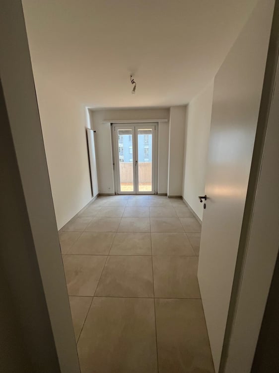 CADENAZZO - AFFITTASI AMPIO 4.5 LOCALI COMPLETAMENTE RISTRUTTURATO 8