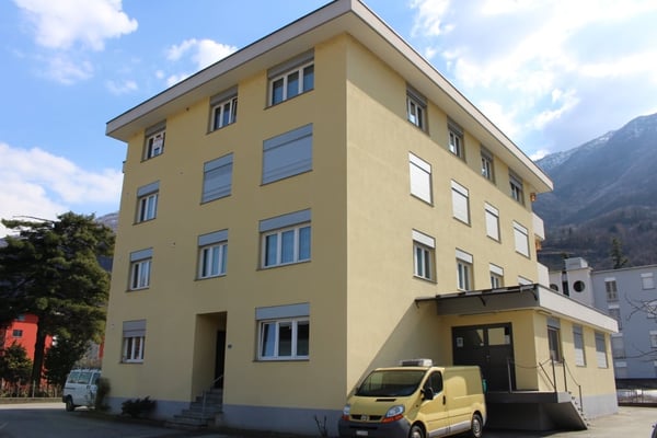 CADENAZZO - AFFITTASI AMPIO 4.5 LOCALI COMPLETAMENTE RISTRUTTURATO 2