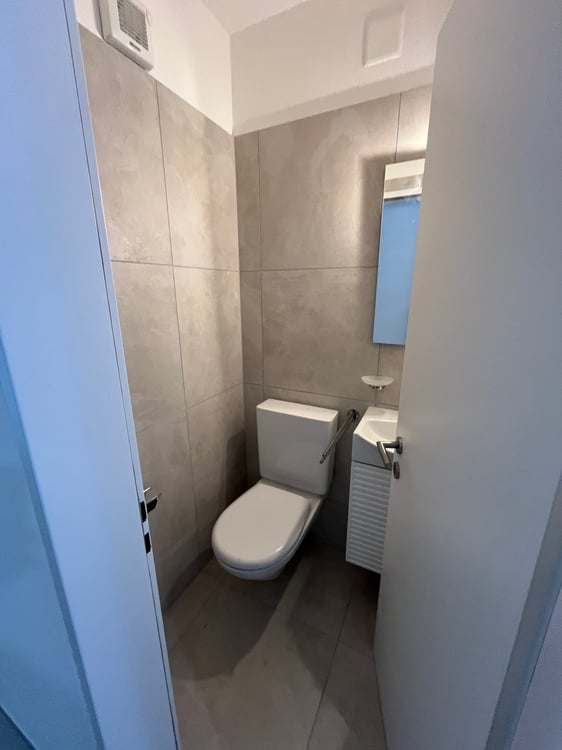 CADENAZZO - AFFITTASI AMPIO 4.5 LOCALI COMPLETAMENTE RISTRUTTURATO 10