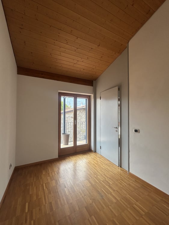 PONTE CAPRIASCA - AFFITTASI CASA DI 5 LOCALI NEL NUCLEO 11