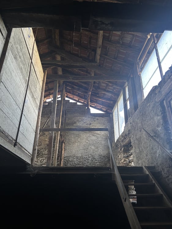 CAPRIASCA - VENDESI RUSTICO CON LICENZA EDILIZIA 5