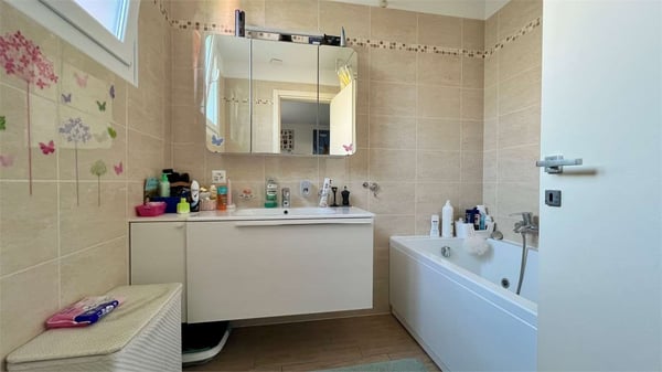 Cadenazzo -Moderno 4.5 con grande giardino privato 6