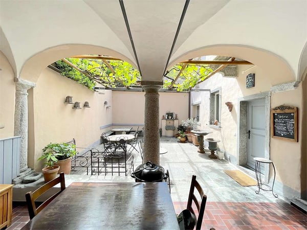 GOLINO - Ristrutturata Casa Ticinese con 5 unità 1