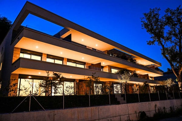 BARBENGO -Attico prestigioso in elegante residenza 10