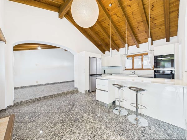 Caratteristica villa con dépendance a Lodrino 2