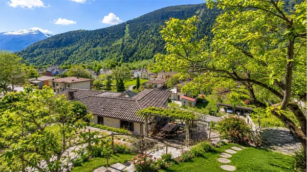 Dongio - Casa indipendente con grotti da ristrutturare in Valle di Ble 10