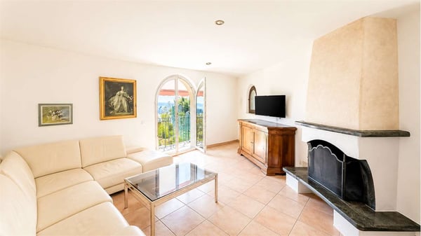 Minusio - Eleganza mediterranea con vista lago mozzafiato 4