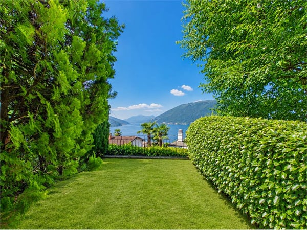 Bissone - Villa vista lago 1