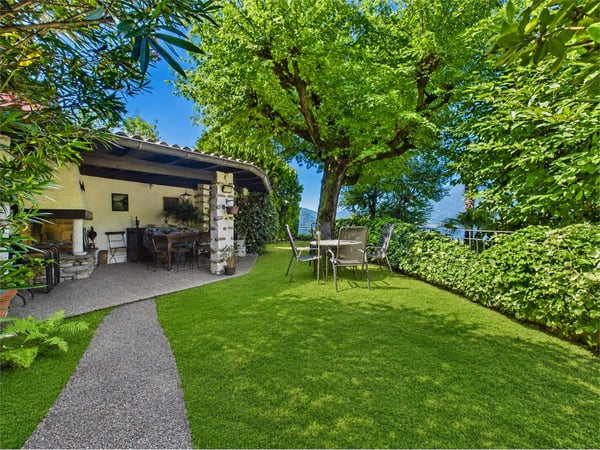 Bissone - Villa vista lago 2