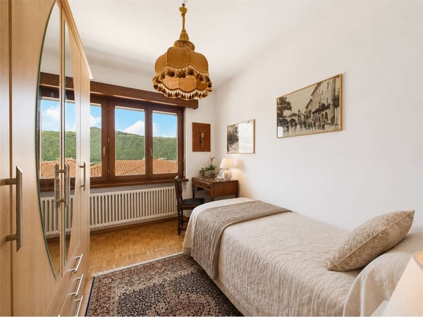 Bissone - Villa vista lago 12
